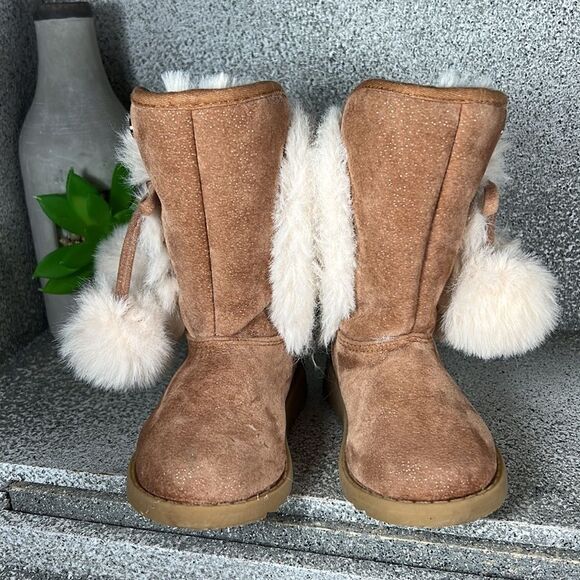 Nine West Dora Faux Fur Pom Pom Winter Boots Shoes Size 5 Toddler - Picture 4 of 9